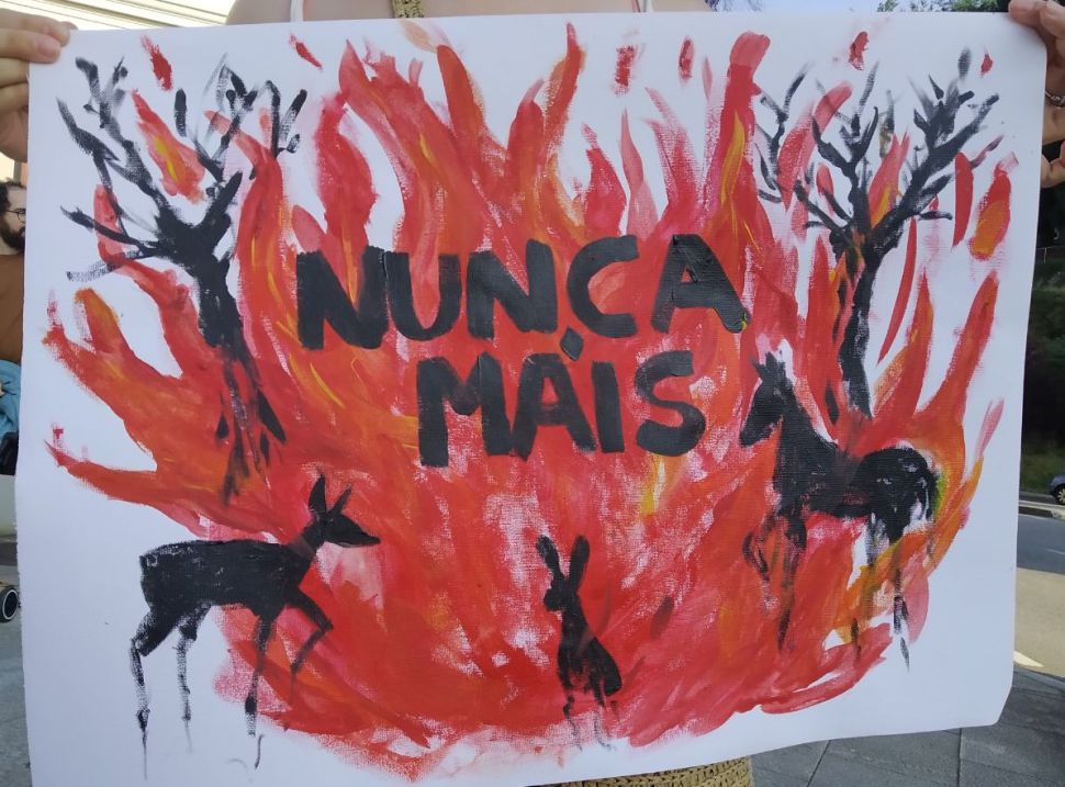 Imaxe do cartaz Lumes Nunca Máis
