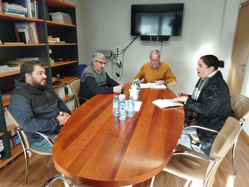 Reunión Isabel Vilalba, Santiago Cid con Balseiros