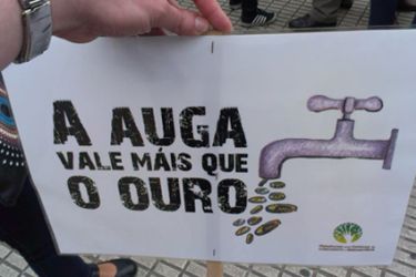O ouro non se bebe